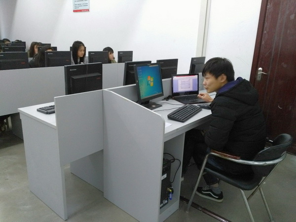校企合作強，雙師授課忙——信息工程系積極開展校企雙師授課，共育計算機應用軟件開發人才